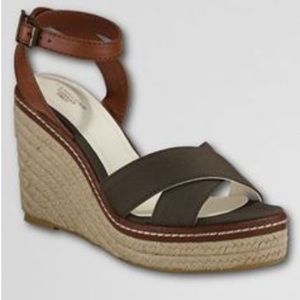 Lands End Canvas wedge sandal in olive green